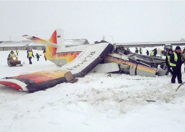 Rusya’da Yolcu Uçağı Düştü (Video)