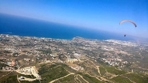 Girne’de Dünya Yamaç Paraşütü Şampiyonası