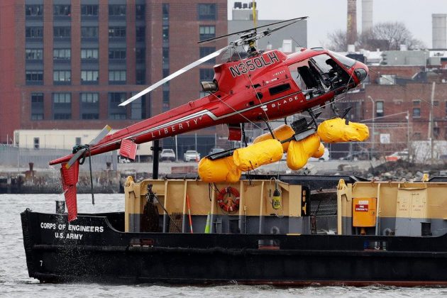 Nehre Düşen Helikopter Çıkarıldı (Video)