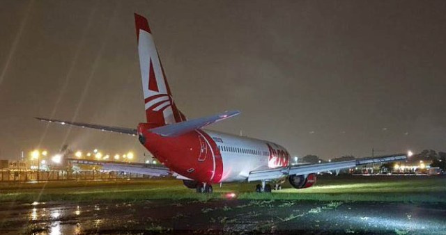 Boeing 737 Pistten Çıktı