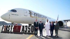 EMIRATES İLK A350 UÇAĞINI TANITTI